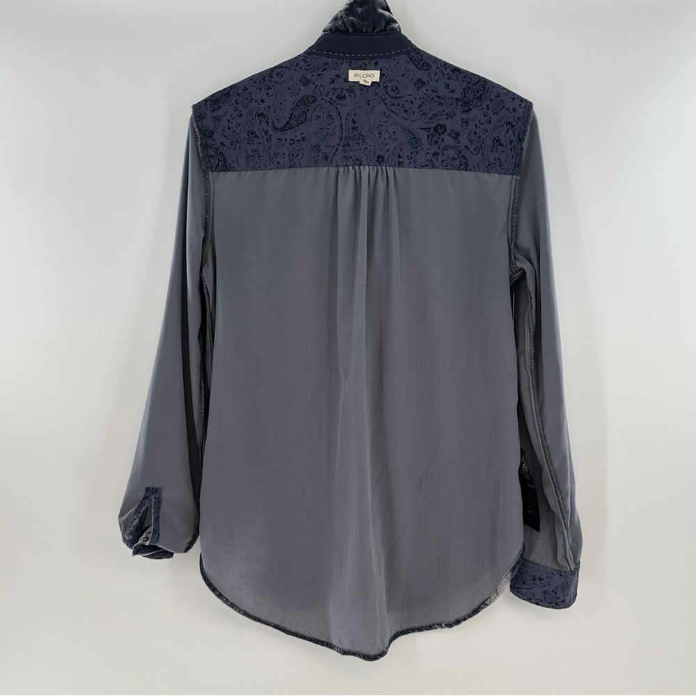 Anthropologie Pilcro Relaxed Velvet Button Down Dark Gray Silver Size Small - Picture 4 of 11